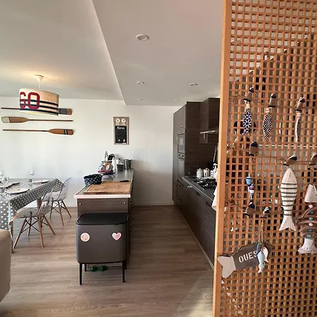 Les De * 格朗维尔